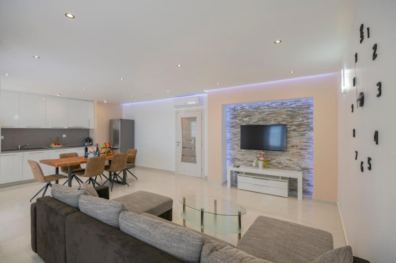 Apartments Radeljic Подстрана Екстер'єр фото