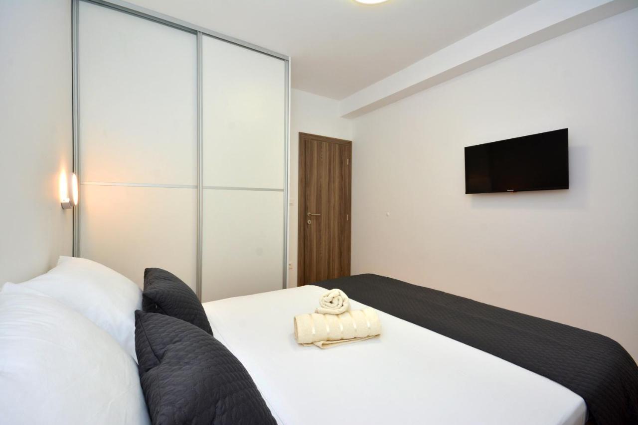 Apartments Radeljic Подстрана Екстер'єр фото