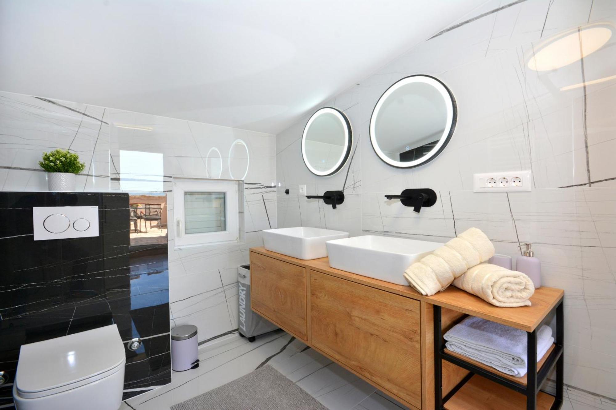 Apartments Radeljic Подстрана Екстер'єр фото