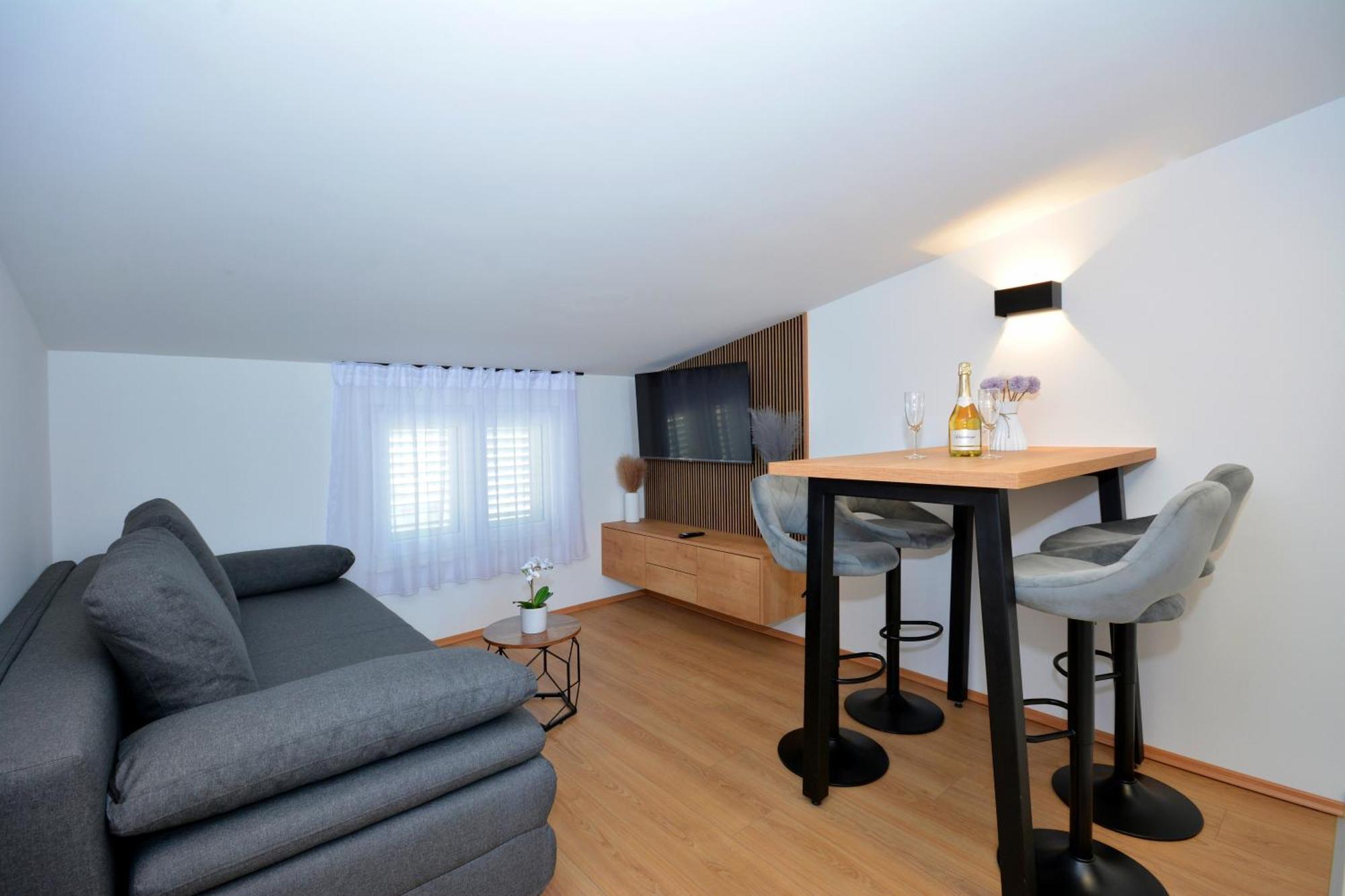 Apartments Radeljic Подстрана Екстер'єр фото