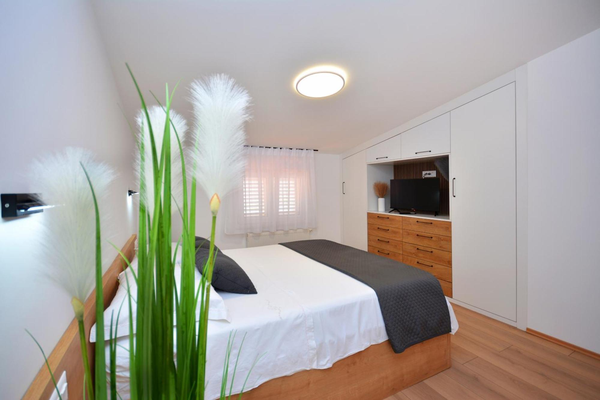 Apartments Radeljic Подстрана Екстер'єр фото
